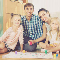 Los 21 mejores juegos para disfrutar en familia y pasar un verano a lo grande