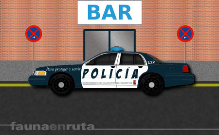 Policía dando ejemplo