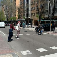 El calor está convirtiendo a las ciudades españolas en un horno insoportable. Hay un remedio: un nuevo tipo de pavimento