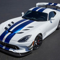 El Dodge Viper ACR 2017 se marca un tiempo de 7'03''45, en su primer intento de récord de Nürburgring 