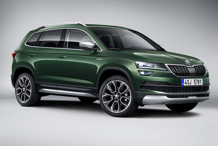 Škoda Karoq Scout: la variante más campera de este SUV ya está en camino, con tracción total de serie