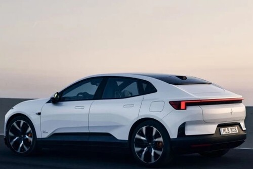 O Polestar 4 é o primeiro carro a integrar o Google Maps com um sistema de orientação de faixa em tempo real, graças à sua plataforma Android Automotive. © Polestar