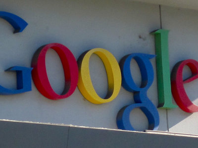 Google usará inteligencia artificial para vender "espacios seguros" a los anunciantes 