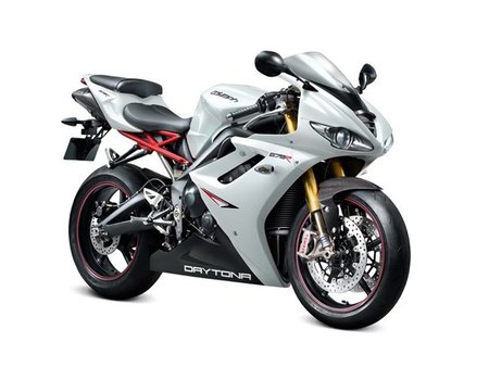 Primeras imágenes de la Triumph Daytona 675 R, ¡qué cosa más bonita!