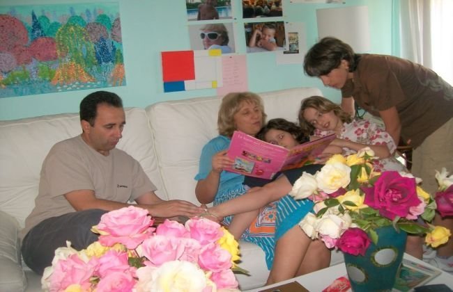 leyendo un cuento