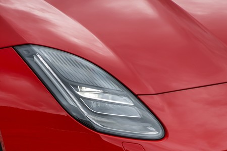 Jaguar F Type 2 0 2018 001