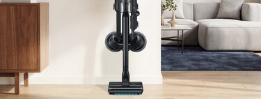 Con la misma potencia y accesorios que la de gama alta, pero mucho más barata: Samsung lanza la Jet 95S, su nueva aspiradora sin cable