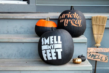 Decora tus calabazas para Halloween de forma diferente y moderna con esta genial idea