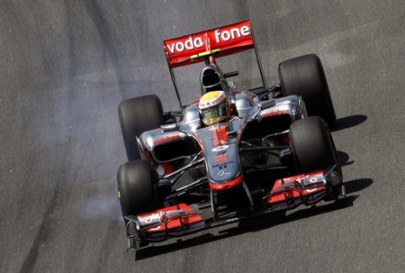 Lewis Hamilton durante los libres del GP de Brasil de F1 2010