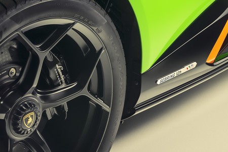 Lamborghini Aventador Svj Roadster 63 Y Huracan Evo Gt 3