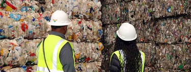 Ele economizou US$ 23 mil para comprar o trailer dos seus sonhos e guardou o dinheiro em uma caixa velha que sua esposa jogou fora, mas um funcionário da reciclagem encontrou o dinheiro 