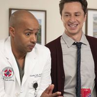 Bill Lawrence, creador de 'Scrubs', sobre por qué fue la serie médica más realista: "Todas las series de la época eran tipo ¡hay una bomba en su pecho! ¡va a morir!" 