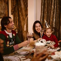 Cómo adaptar los rituales de Año Nuevo a niños pequeños para que se sientan parte de la celebración 