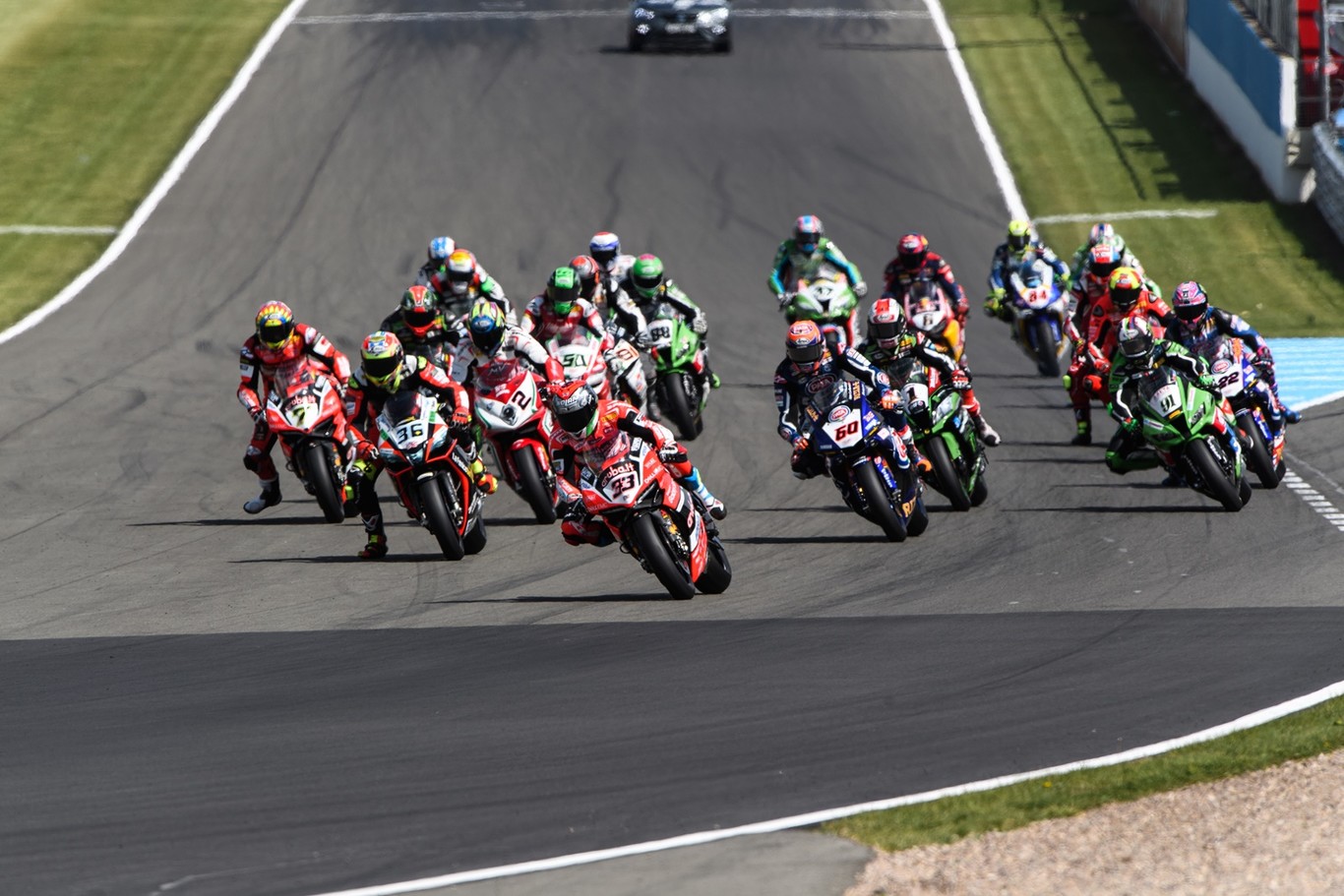 Limitaciones variables, menos revoluciones y piezas comunes. Así va a cambiar el reglamento de WSBK en 2018
