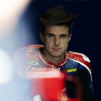 Los pilotos de MotoGP están muy enfadados porque quien impidió que Jorge Martín rompiese con Aprilia se ha olvidado de Marcos Ramírez 