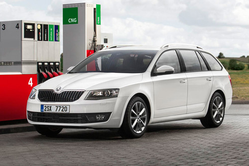 El gas natural para coches es más interesante que el GLP, pero en España hay que ser un héroe para llenar el depósito