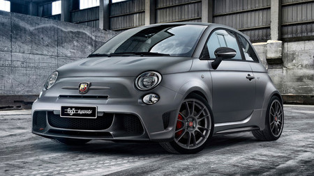 Abarth 695 biposto