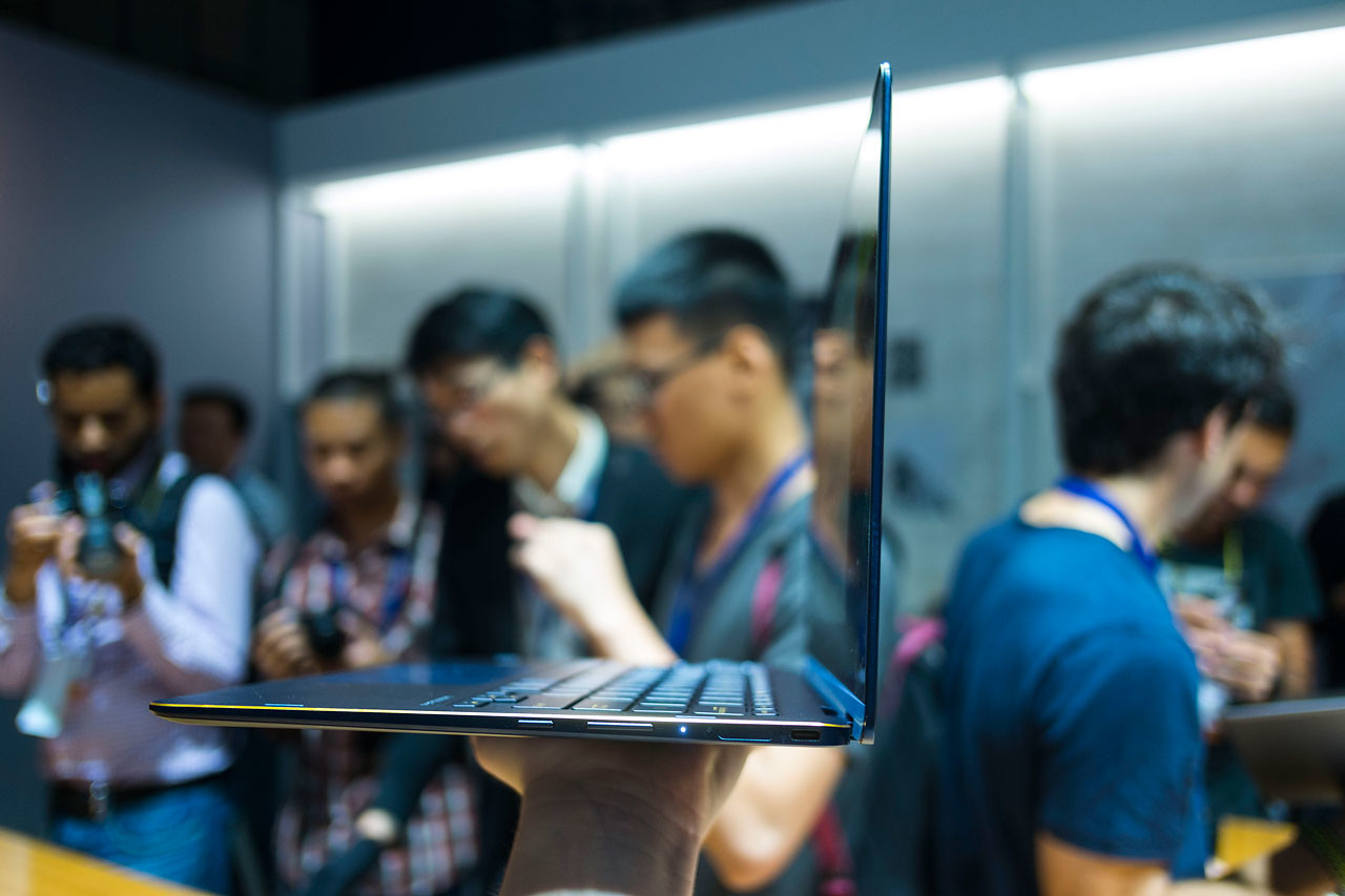 Foto de ASUS ZenBook Flip S (3/5)