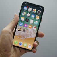 Tras la polémica con los cables USB-C, una investigación descubre que los chips de todos los productos de Apple pueden ser hackeados 