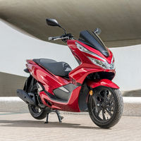 Las matriculaciones de scooters de 125 cc salvan el mes de agosto pero el acumulado de ventas de motos sigue en negativo