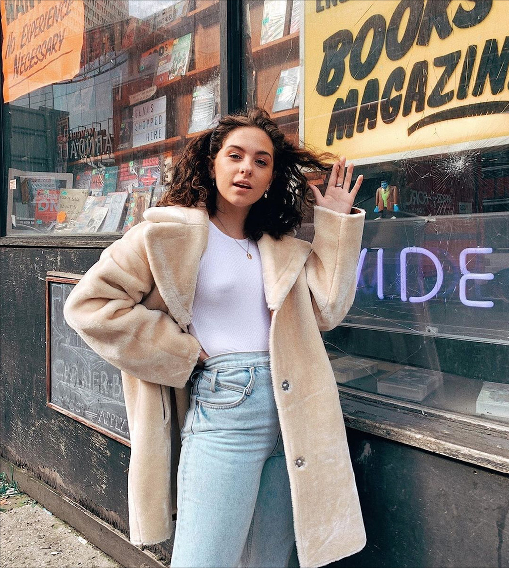 Abrigos, jerseys, vestidos: 15 prendas básicas que tienes en Asos con un 20% de descuento (por Halloween) y podrás usar todo el invierno