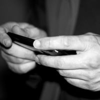 Enganchados al móvil... del trabajo también en vacaciones