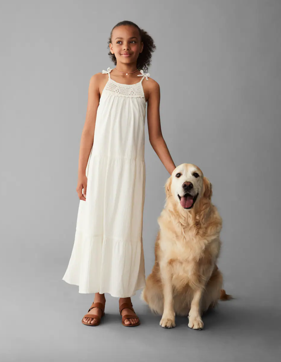 vestido blanco con detalle de crochet