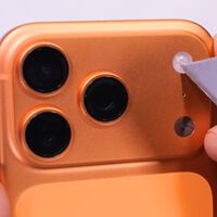Apple se moja y zanja la polémica del "scratchgate": el culpable de los arañazos del iPhone 17 Pro es un accesorio de sus propias tiendas