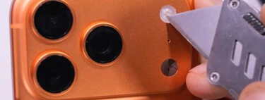 Apple se moja y zanja la polémica del scratchgate: el culpable de los arañazos del iPhone 17 Pro es un accesorio de sus propias tiendas Apple se moja y zanja la polémica del scratchgate: el culpable de los arañazos del iPhone 17 Pro es un accesorio de sus propias tiendas