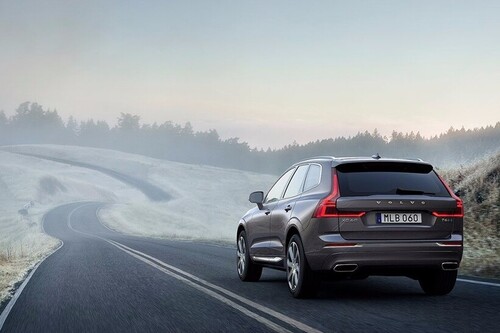 Europa propone una media de 47,5 g/km de CO₂ en 2030: adiós al coche en propiedad y coches híbridos enchufables para el resto