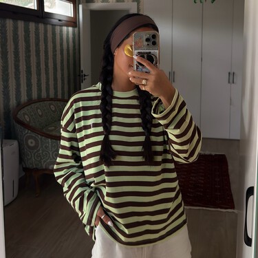 Las sudaderas estilo años 90 que arrasan en Zara: bonitas, coloridas y con diseño Fruit of the Loom muy vintage