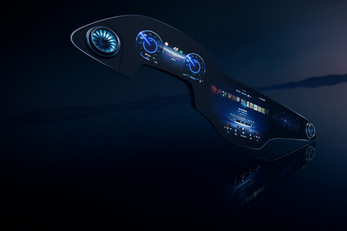 La enorme pantalla del Mercedes-Benz EQS tiene un problema en España: la DGT sigue anclada al pasado