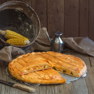 Cómo hacer empanada gallega de bonito y pimientos: receta casera