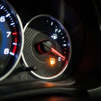 Circular con poca gasolina puede causar problemas graves y caros en tu automóvil, dañar la bomba será la menor de tus preocupaciones 