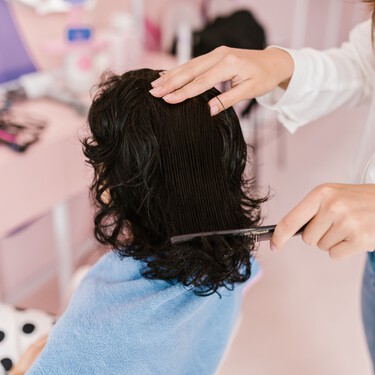 Los peluqueros expertos coinciden: "Para tratar la caída del pelo en otoño es necesario utilizar productos que limpien muy bien el cuero cabelludo y dejar las mascarillas solo para uso ocasional" 