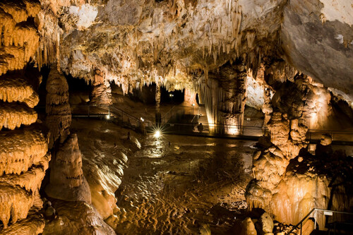 Cueva Pozalagua