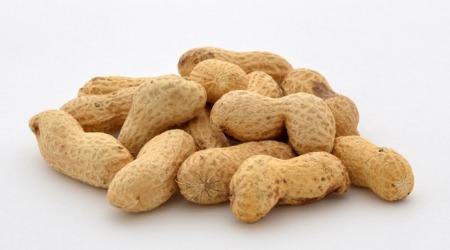 El consumo de cacahuetes en bebés puede prevenir la aparición de alergia a los mismos