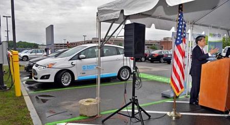 Ahora puedes llegar al aeropuerto y recargar tu coche gratis mientras vuelas, en Albany