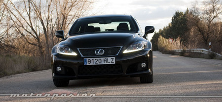 Lexus IS F, prueba (vídeo, valoración y ficha técnica)