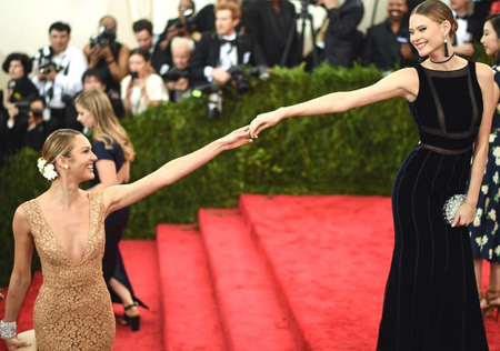 Candice Swanepoel y Behati Prinsloo, las mamás que no serán ángeles este 2016
