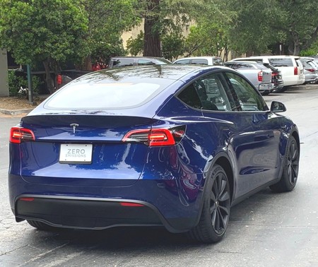 El Tesla Model Y es cazado rodando 'en libertad' por primera vez