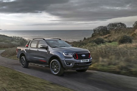 La Ford Ranger Thunder es la misma pick-up de siempre pero limitada a 4.500 unidades mucho más siniestras