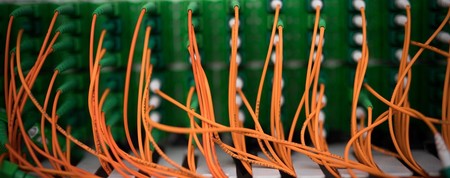 Orange prueba por primera vez un enlace de 400 Gbps en su red de fibra