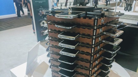 Samsung ha creado una máquina para minar bitcoins con 40 Galaxy S5 (y es más eficiente que un PC)