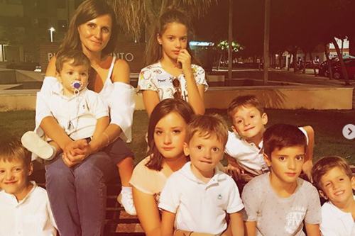 "No necesito sentirme realizada en nada más que en mi familia", hablamos con Irene, madre de nueve hijos