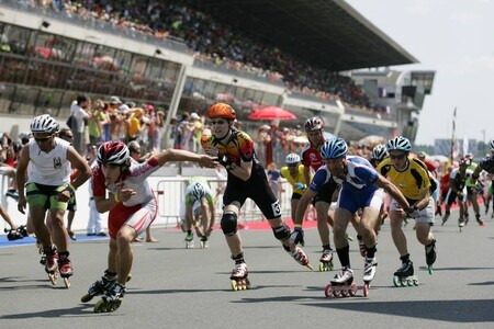 Las otras 24 Horas de Le Mans: una loca carrera sobre patines que toma el relevo a los coches del WEC