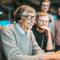 Ao trabalhar na startup da filha enquanto aposentado, Bill Gates mostrou a outros PDGs a importância de estar na linha de frente 
