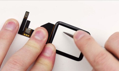 ¿Te gustaría saber la resistencia del cristal del Apple Watch Sport? Ya tenemos vídeo mostrándolo