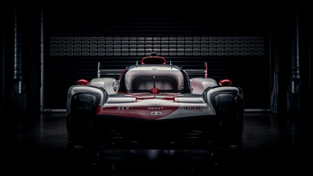 ¡Ya está aquí! Este es el Toyota GR010 Hybrid, un soberbio prototipo a caballo entre el GR Super Sport y un LMP1