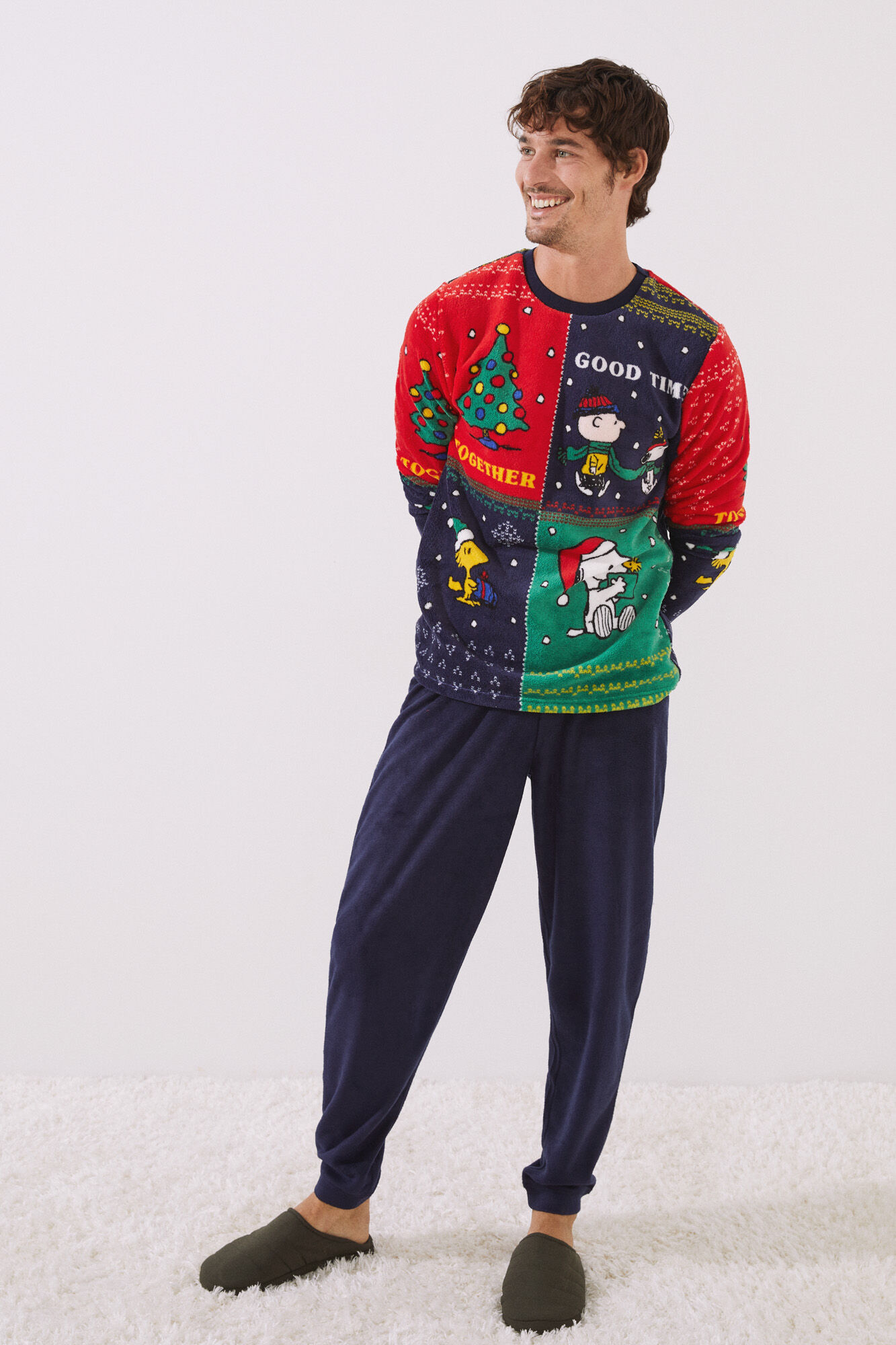 Pijama largo hombre polar Snoopy cargado de color